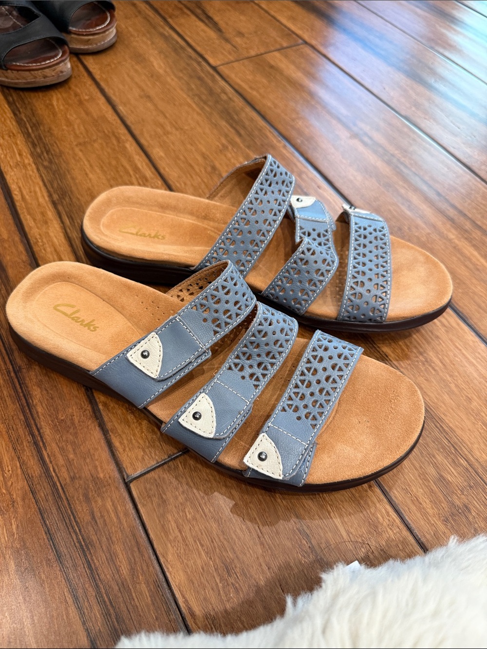 Clarks Women's Kitly Walk Light Blue Triple-Strap Laser-Cut Slide Sandals - Picture 13 of 13